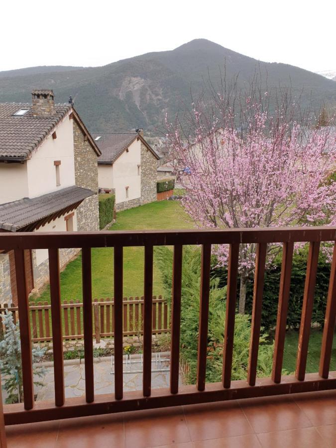 Pico Almanzor Villa Villanúa Kültér fotó